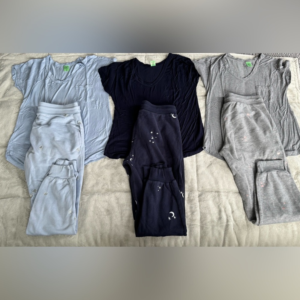 ⚠️3 Pajama Sets⚠️